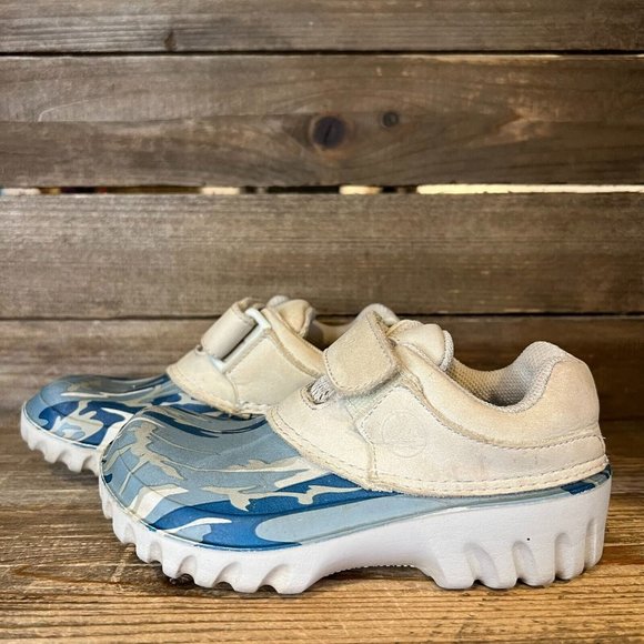 Childrens Crocs Blue Camo Cushioned Waterproof Ankle Duck Boots Size 10 C GUC - Picture 2 of 4